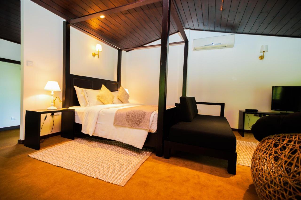 Villa Le Maas Tota Koslanda Ngoại thất bức ảnh